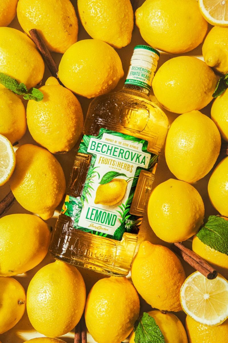Becherovka Lemond wśród cytryn