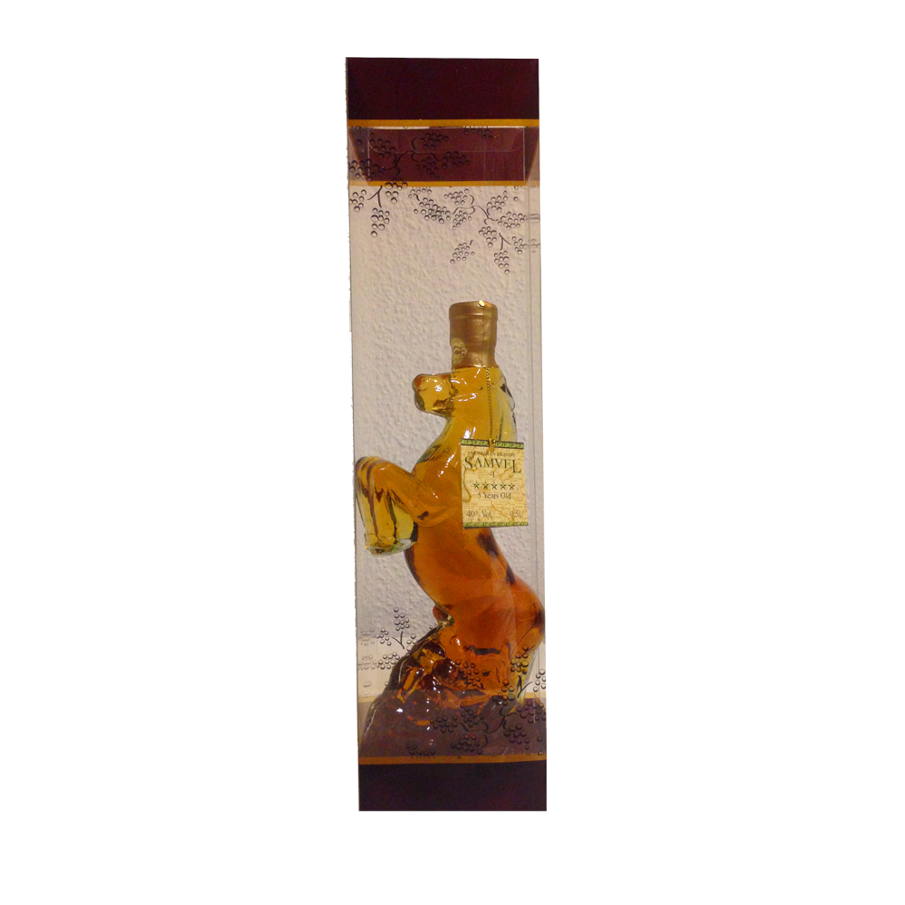 Brandy Armenion Koń 10-letni 40% 500 ml kartonik