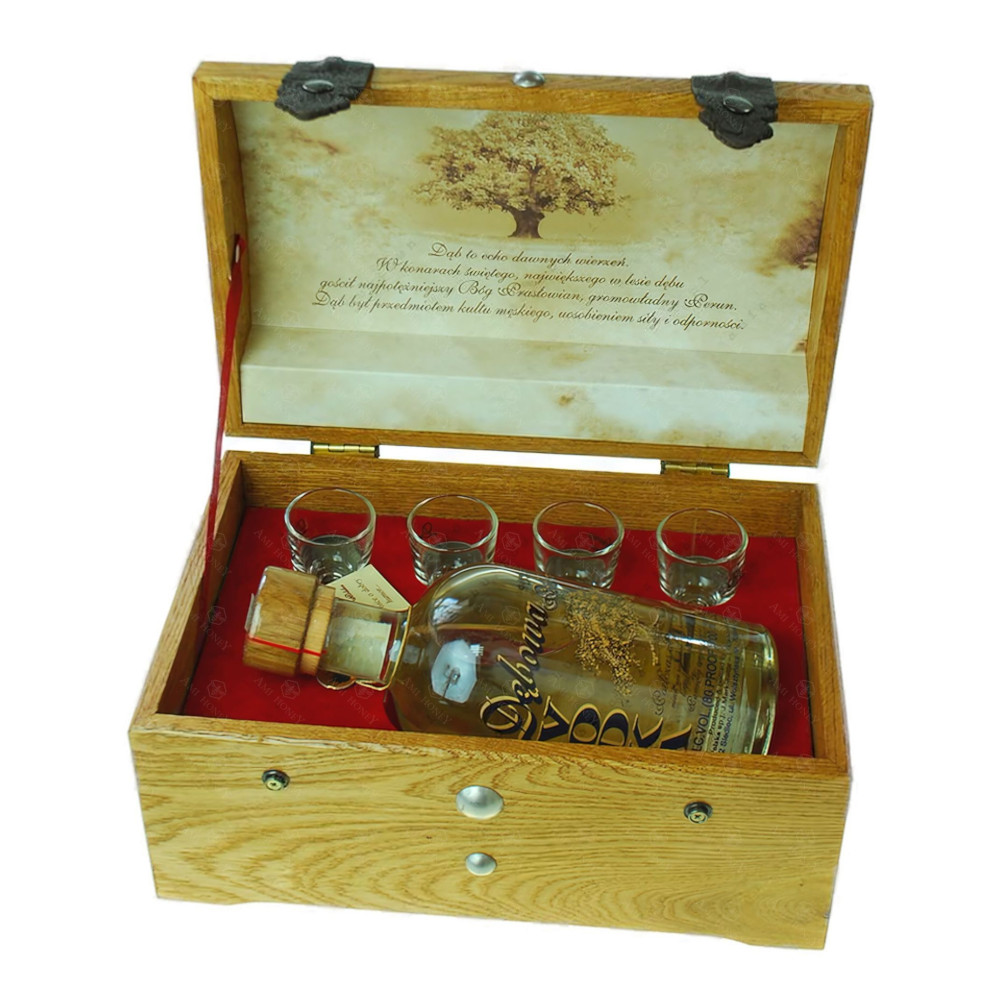 Wódka Dębowa Polska 700 ml skrzynka