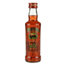Wódka Żubrówka Leśna poziomka 32% 200 ml